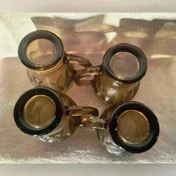 Vintage Smoky Brown Taupe Indonesia KIG Leaf Pattern Glass Coffee Mugs (4) - Picture 5 of 8